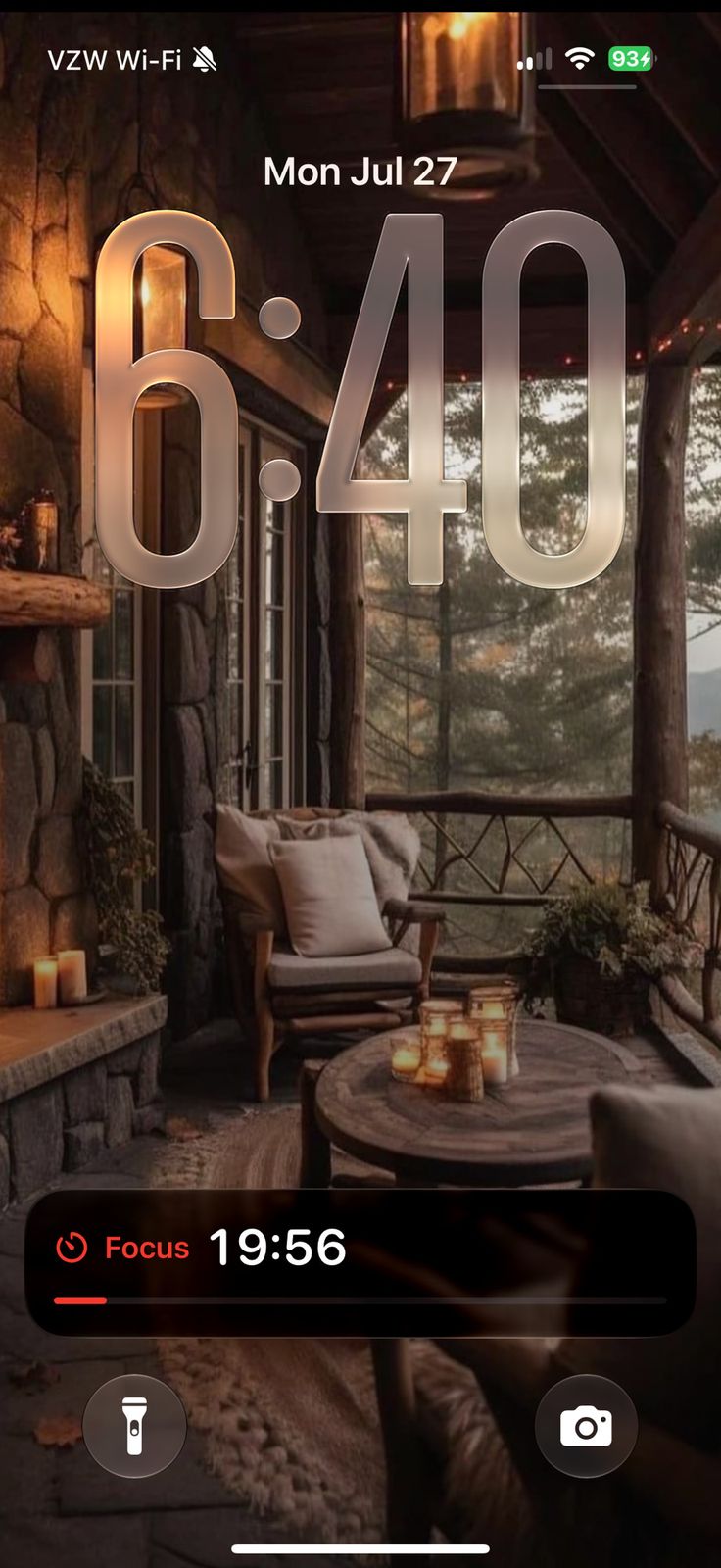 An iPhone Lock Screen with the Rossino Live Activity: a red Focus card counting down from 19:56